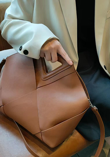 Euclid Large Woven Bag Camel