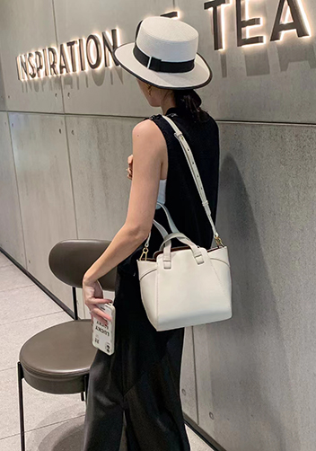 Adrienne Multifunctional Leather Bag Cream