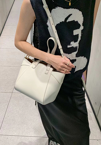 Adrienne Multifunctional Leather Bag Cream