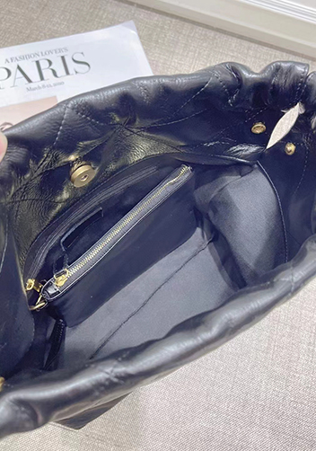Adela Small Leather Handbag Black