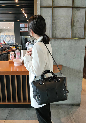 Mia Woven Medium Leather Shoulder Bag Black