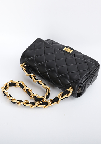 Adele Classic Flap Medium Lambskin Chain Bag Black