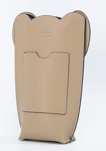 THE ELEPHANT POCKET SHOULDER LEATHER BAG BEIGE