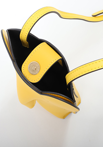 THE ELEPHANT POCKET SHOULDER LEATHER BAG YELLOW