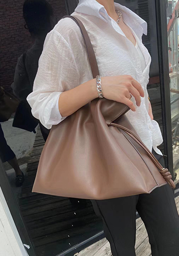 SALSA LEATHER SHOULDER BAG CHOCO