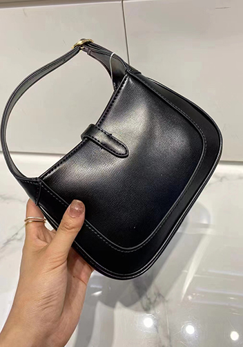 Daphne Leather Shoulder Bag Small Black
