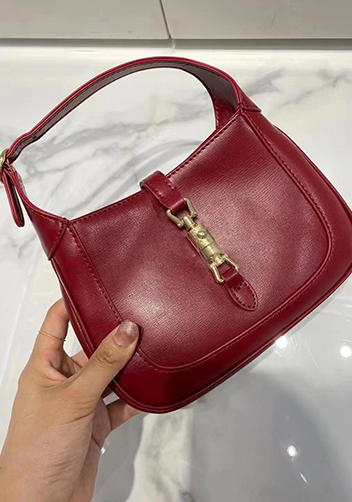 Daphne Leather Shoulder Bag Small Burgundy