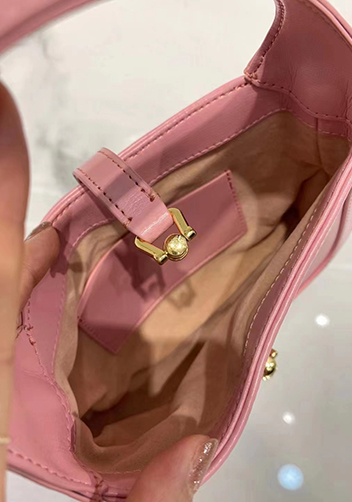 Daphne Leather Shoulder Bag Small Pink
