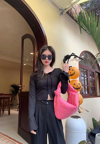 Dina Medium Knotted Intrecciato Leather Tote Barbie