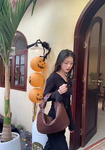 Dina Medium Knotted Intrecciato Leather Tote Choco