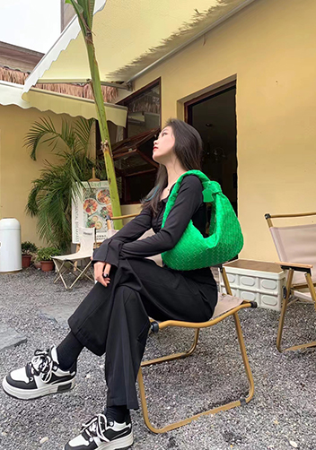 Dina Medium Knotted Intrecciato Leather Tote Parrot Green