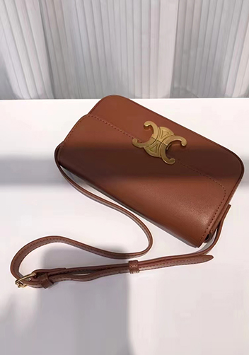 Yuga Leather Shoulder Bag Camel