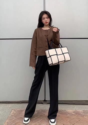 Mia Woven Canvas 6 Squares Tote Black