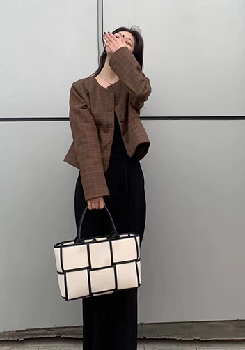 Mia Woven Canvas 6 Squares Tote Black
