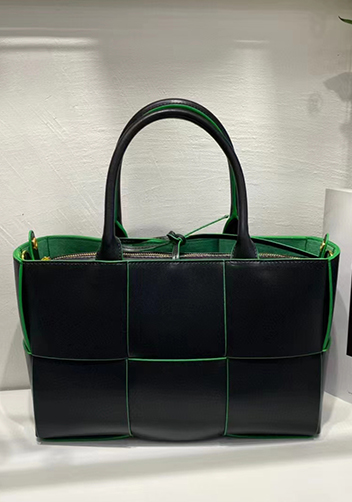 Mia Woven Leather 6 Squares Tote Black Green