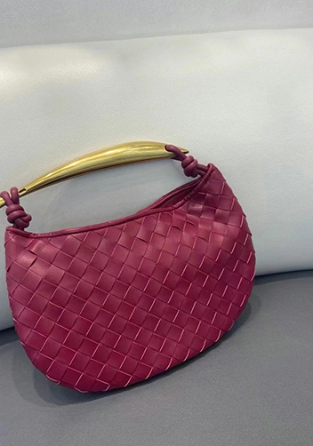 The Fish Handle Bag Burgundy
