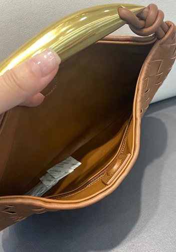 The Fish Handle Bag Camel