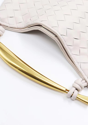 The Fish Handle Bag Cream