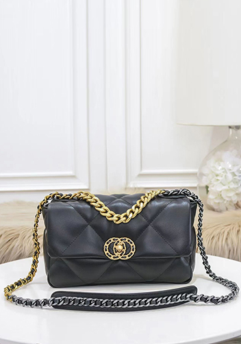 Adele Lilia Flap Small Bag Circle Hardware Black