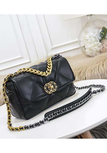 Adele Lilia Flap Small Bag Circle Hardware Black