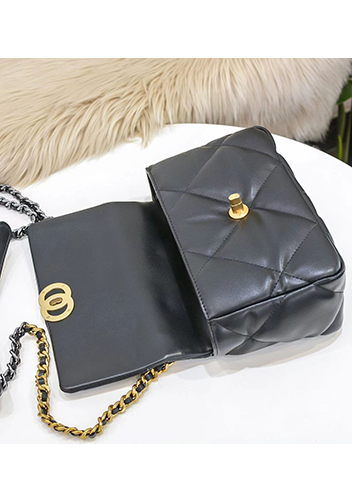 Adele Lilia Flap Small Bag Circle Hardware Black