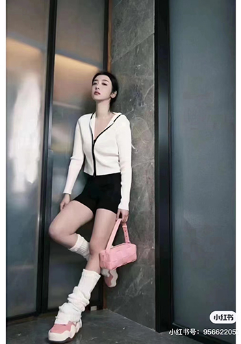 Mia Woven Smooth Leather Medium Shoulder Bag Pink