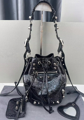 The Route 66 Leather Bucket Shoulder Bag Black