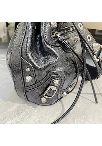 The Route 66 Leather Bucket Shoulder Bag Black