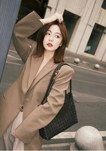 Allegria Woven Large Leather Shoulder Bag Black