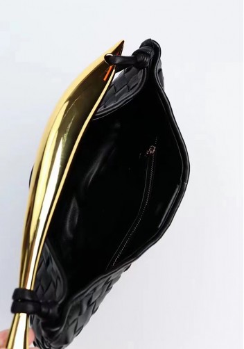 The Fish Handle Large Bag Black