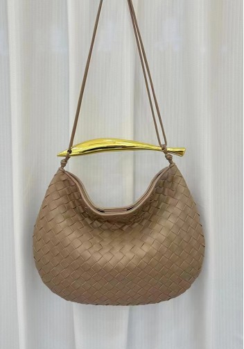 The Fish Handle Large Shoulder Bag Beige
