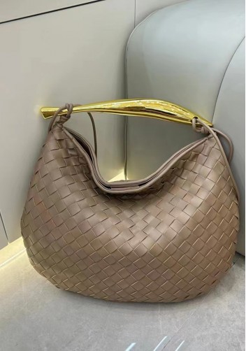 The Fish Handle Large Shoulder Bag Beige