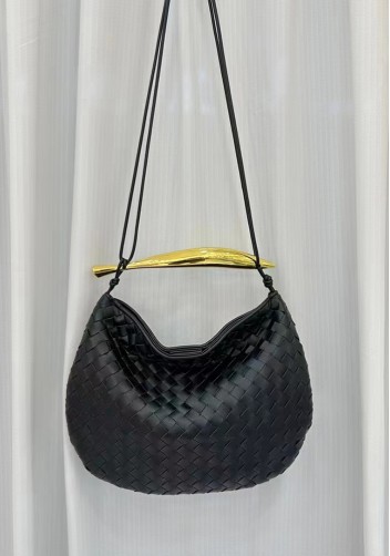 The Fish Handle Large Shoulder Bag Black