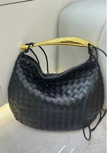 The Fish Handle Large Shoulder Bag Black