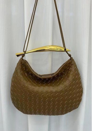 The Fish Handle Large Shoulder Bag Brown