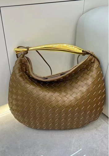 The Fish Handle Large Shoulder Bag Brown