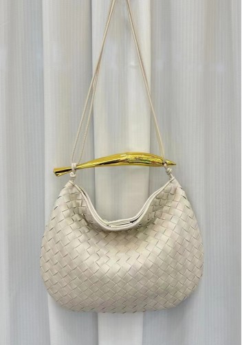 The Fish Handle Large Shoulder Bag Cream