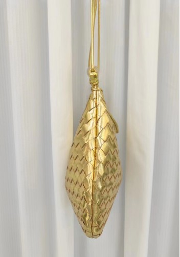 The Fish Handle Large Shoulder Bag Gold