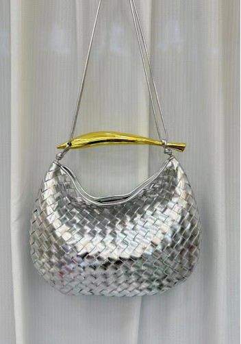 The Fish Handle Large Shoulder Bag Sliver