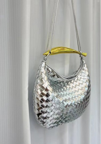 The Fish Handle Large Shoulder Bag Sliver