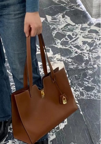 Shimanne Calfskin Shoulder Bag Tote Camel