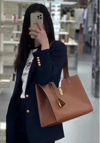 Shimanne Calfskin Shoulder Bag Tote Camel