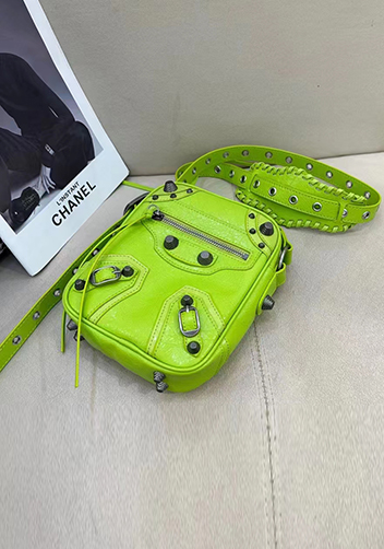 The Route 66 Brushed Leather Messenger Bag Green