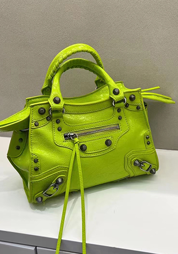 The Route 66 Brushed Leather Medium Tote Green