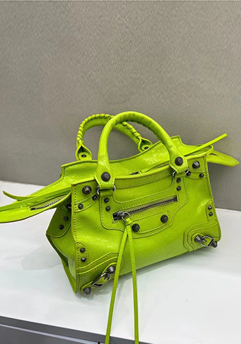 The Route 66 Brushed Leather Medium Tote Green