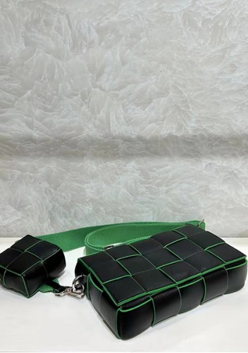 Mia Woven Leather Shoulder Bag With Cube Black Green