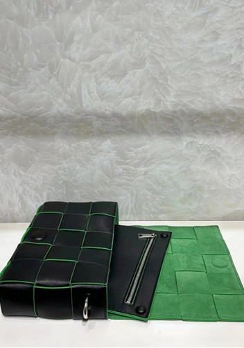 Mia Woven Leather Shoulder Bag With Cube Black Green