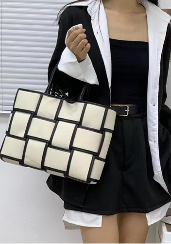Mia Woven Canvas 12 Squares Tote Black