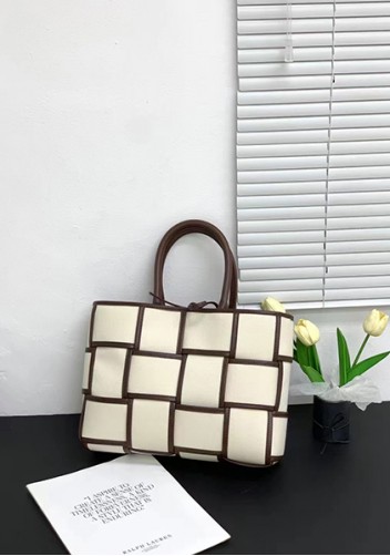 Mia Woven Canvas 12 Squares Tote Choco