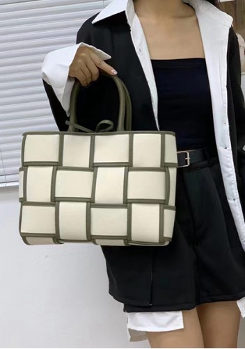 Mia Woven Canvas 12 Squares Tote Green